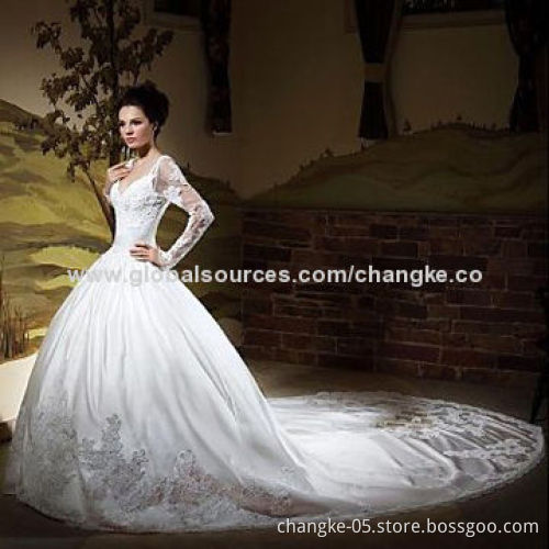 2014 new long sleeved wedding dress, crew neckline, count train